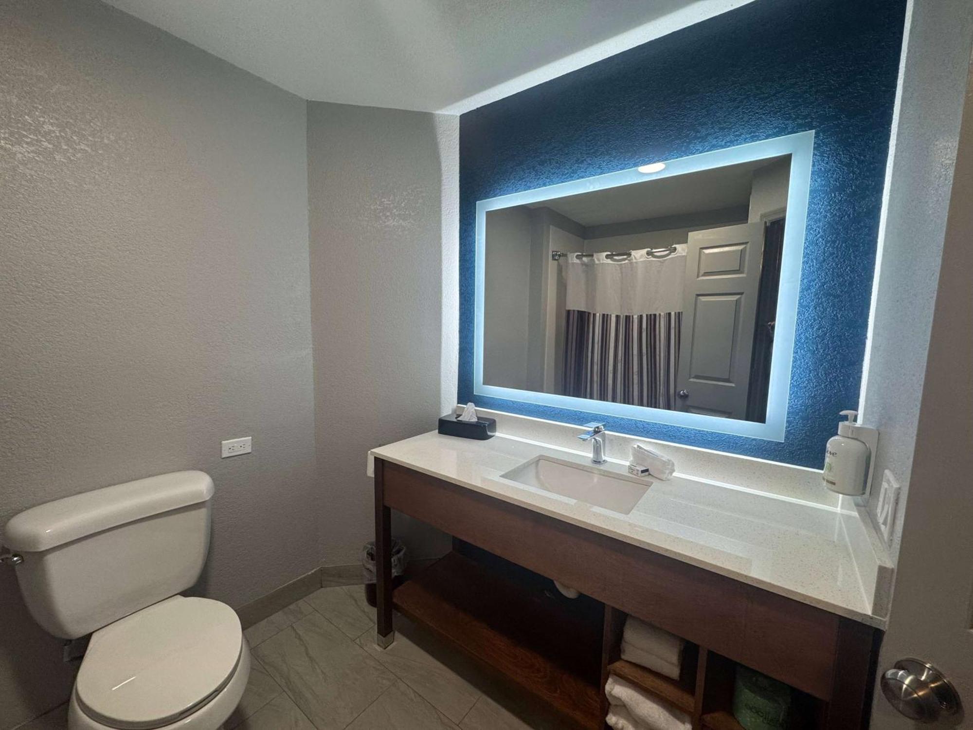 Hotel La Quinta By Wyndham Raleigh Cary Exteriér fotografie
